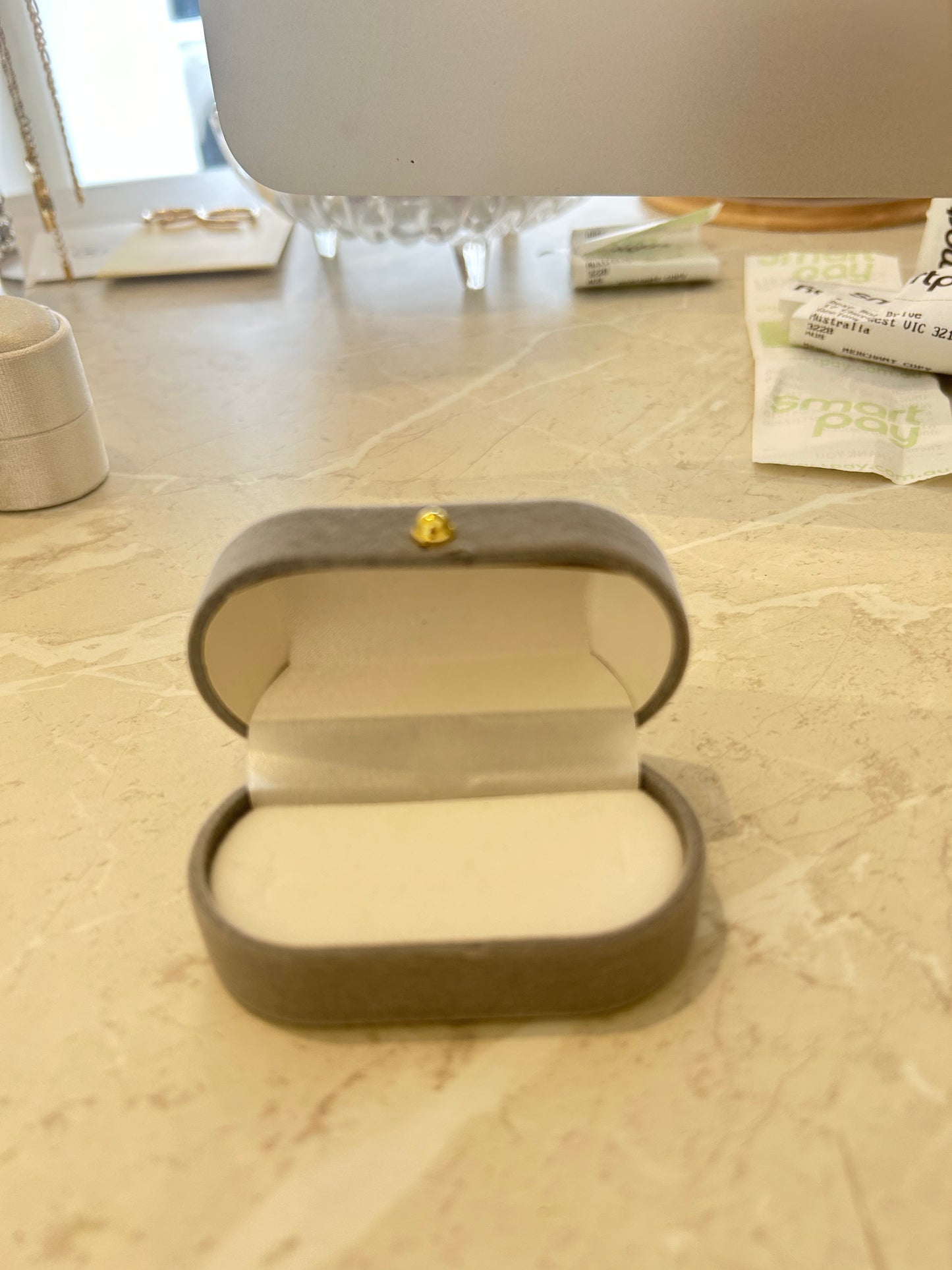 Ring Box in Blue Oval