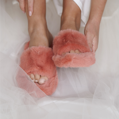 Fluffy Slippers in Pink Coral