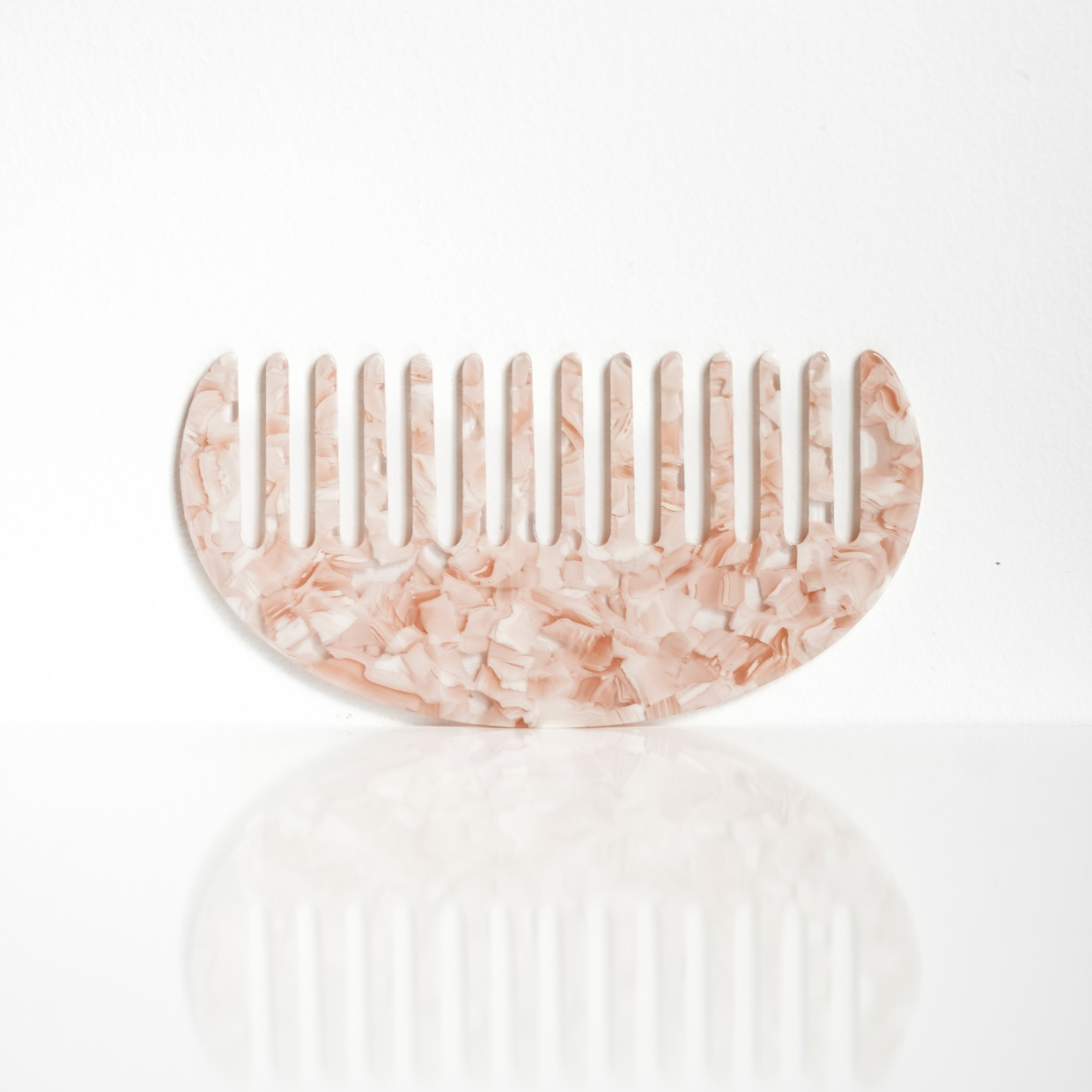 Hair Comb in Pink Shell