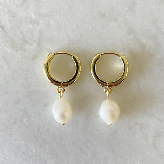 Ivy Gold Pearl earring